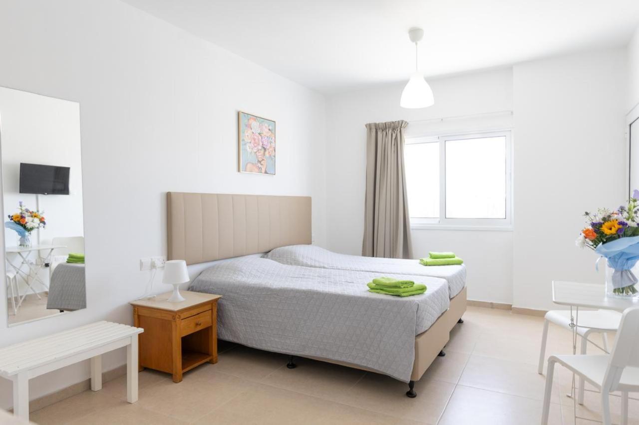 Christothea Apartments Agia Napa Buitenkant foto