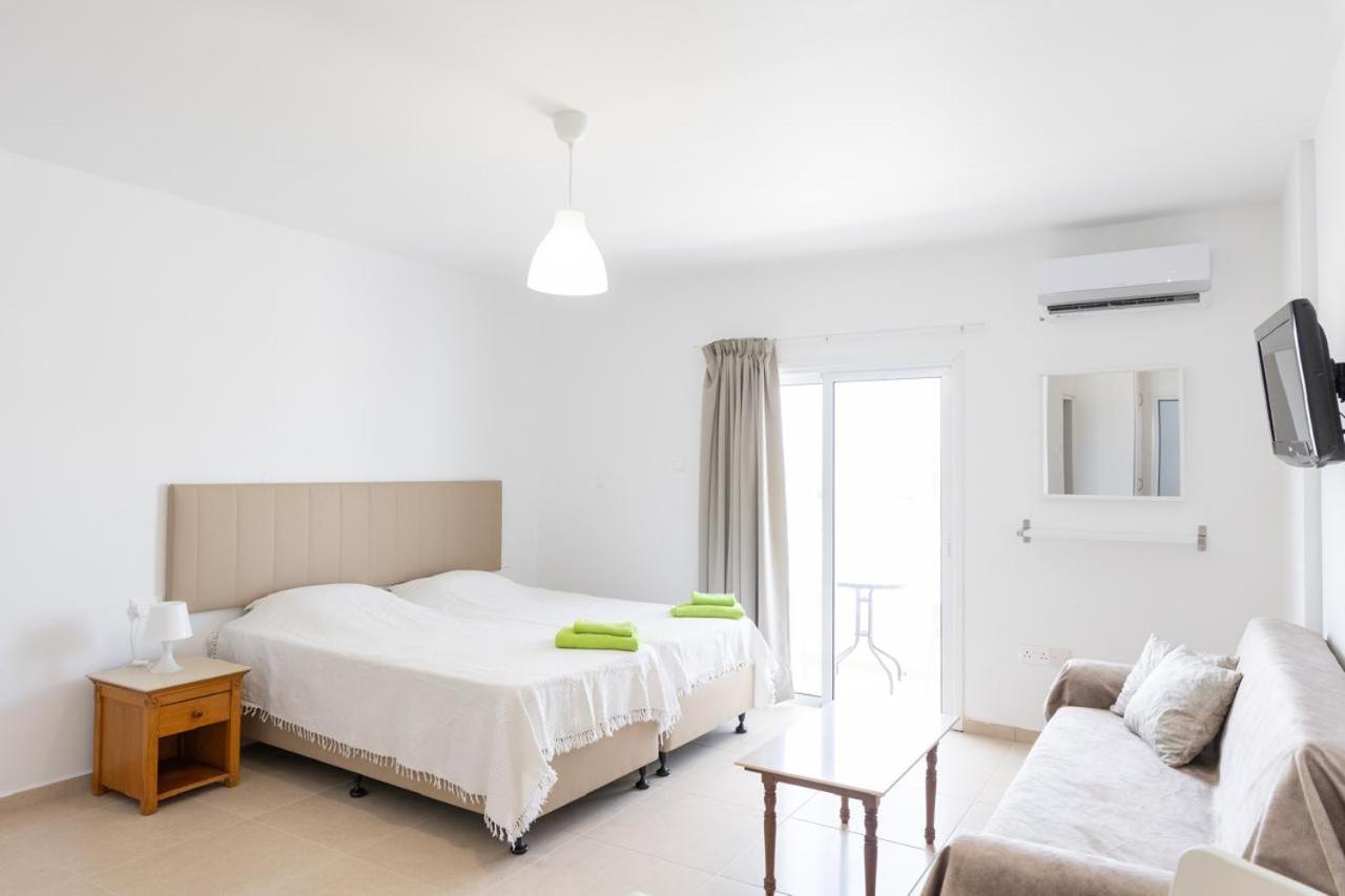Christothea Apartments Agia Napa Buitenkant foto